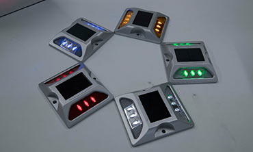 RUICHEN tachas solares