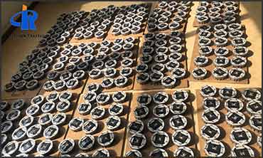 tacha solar led
